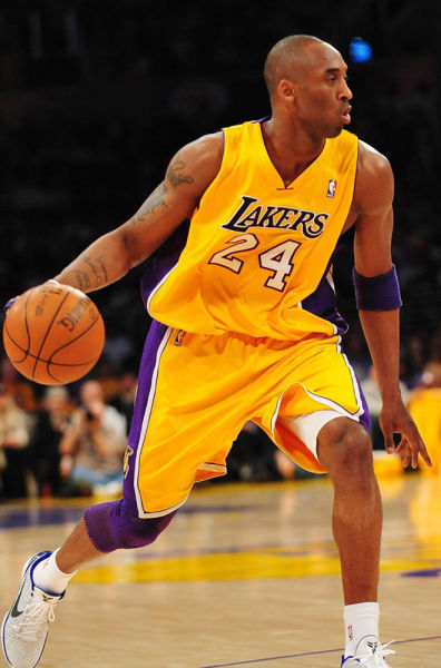 NBA交易市场最新动态：火箭完成签约,（火箭完成签约：NBA交易市场最新进展）