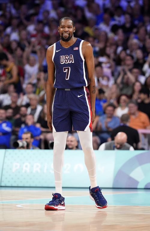 队报：里昂以750万签下捷克国脚攻击手舒尔茨（队报称里昂斥资750万欧引进捷克国脚前锋舒尔茨）