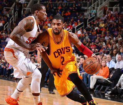 记者：对和俱乐部有分歧但最终留队的球员，球迷应该宽容一点（记者：球员与俱乐部有分歧仍选择留队，球迷应多些包容）