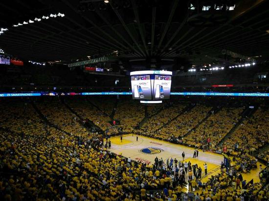 澳大利亚凭顽强作风强势出线（顽强拼搏助澳大利亚强势晋级）