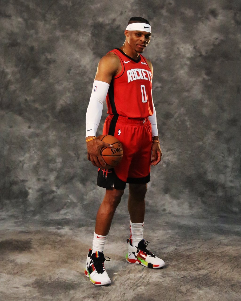 伊卡尔迪：隔了5个月终于见到女儿了，我不需要解释场外的事情（伊卡尔迪：阔别5个月终于与女儿团聚，场外风波无需解释）