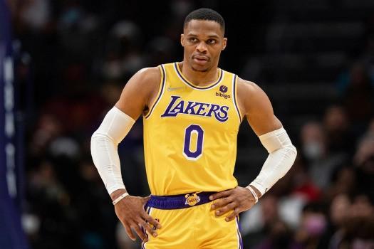 西媒：老弗爷不打口水战，不会对拉波尔塔的批评再做回应（西媒：弗洛伦蒂诺拒绝口水战，不再回应拉波尔塔的批评）