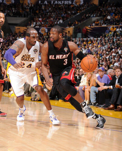 TA：利马的恢复过程十分艰难，但阿莫林一直默默给他支持（TA：利马复出之路艰难，阿莫林始终默默相助）