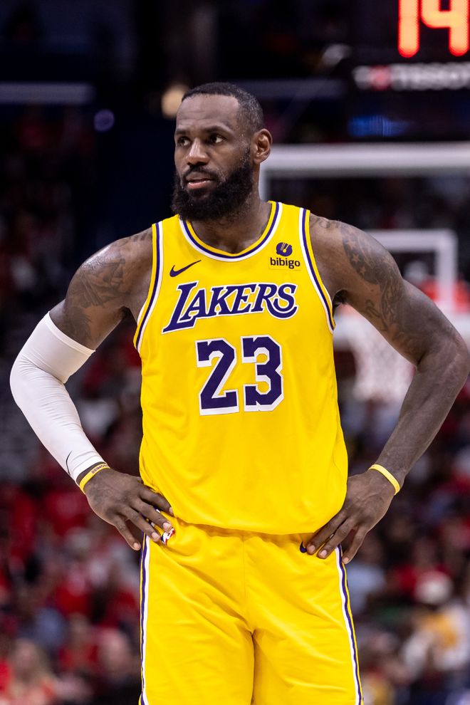 半场战报：格拉斯哥流浪者0-2罗马，佩莱格里尼、苏莱破门（半场：罗马2-0领先格拉斯哥流浪者，佩莱格里尼与苏莱建功）