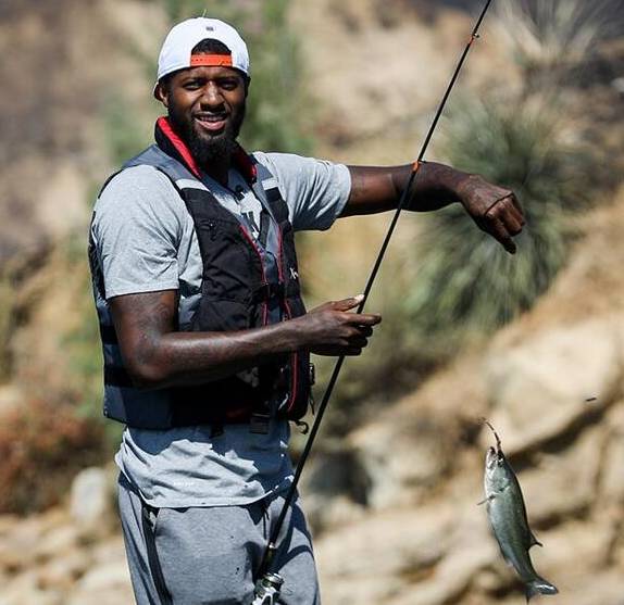 马雷斯卡：埃斯特旺像个旧时代的孩子，他不沉迷于手机和社媒（马雷斯卡：埃斯特旺有旧时代气质，不迷恋手机与社媒）