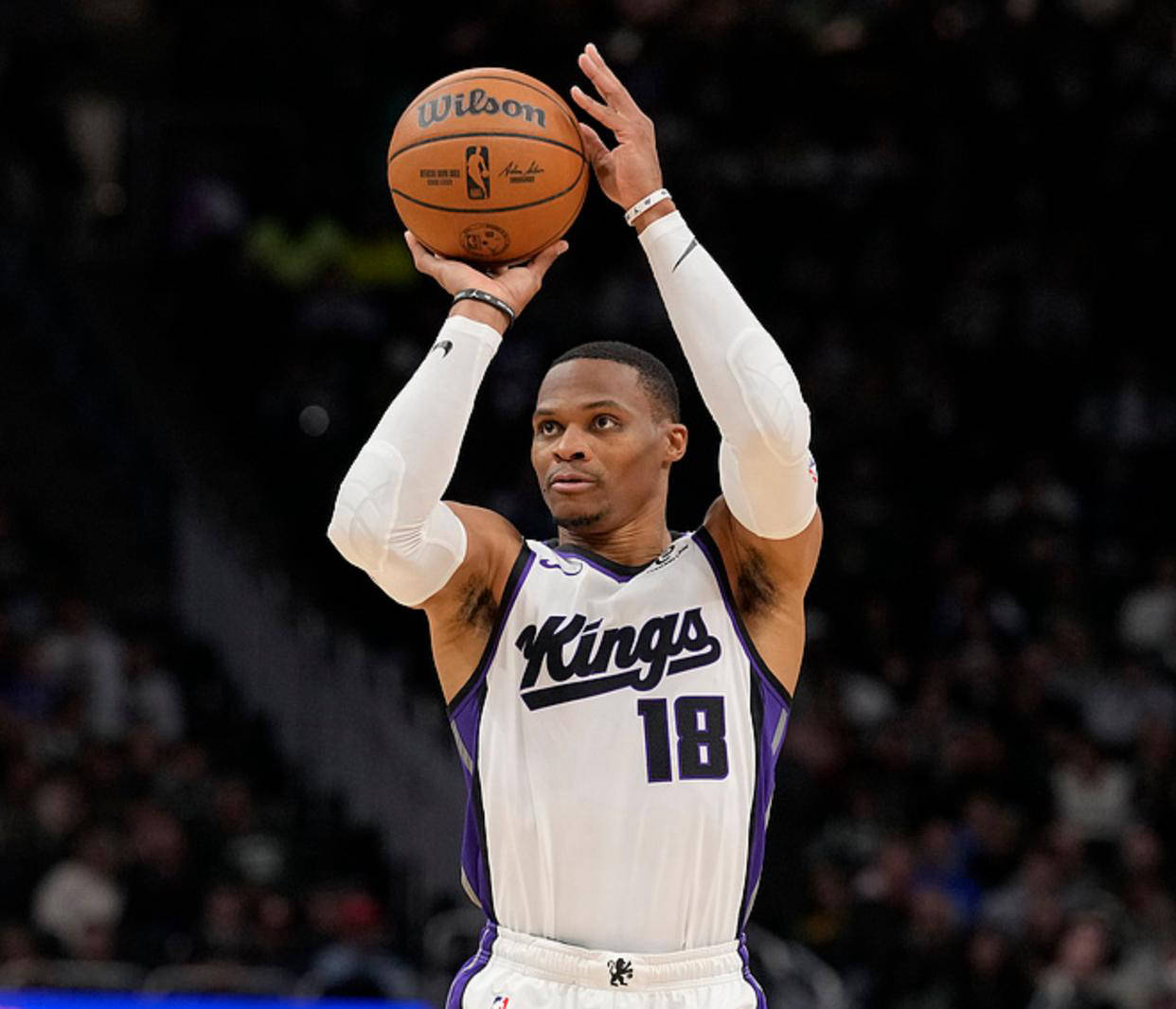 官方：巴萨助教索尔格和德拉富恩特因染红均被禁赛两场（官方通报：巴萨助教索尔格、德拉富恩特因红牌各被停赛两场）