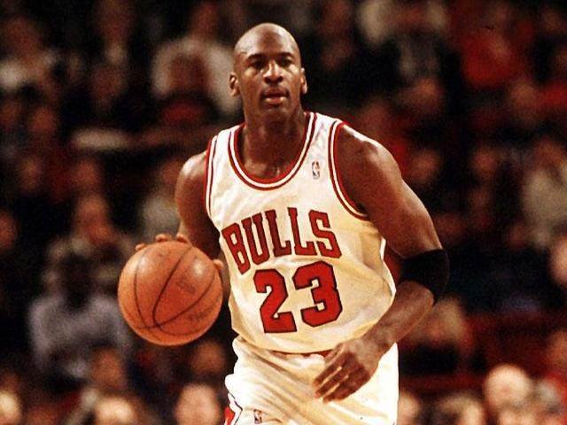 特巴斯：“像皇家马德里那样捏造这么多事情很难”（特巴斯直言：要像皇马那样大量捏造并不容易）